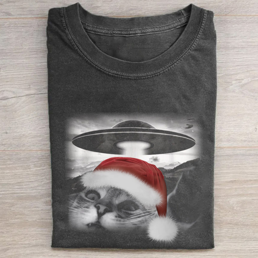 Christmas Cat Selfle With UFO Art Acid Wash Tee - heygraff