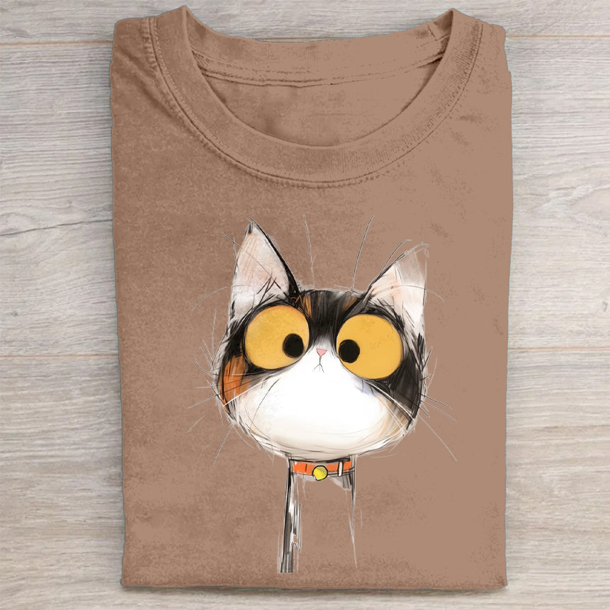 Cute Cat with Big Eyes and Colorful Collar Graphic Print T-Shirt