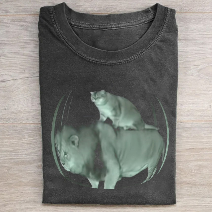 Cat Reflection Art Graphic T-Shirt
