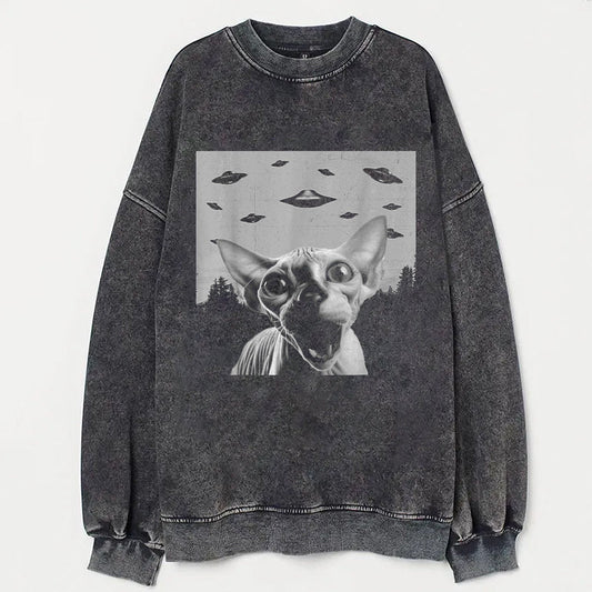 Sphynx Cat Taking Selfie with UFOs Funny T-Shirt