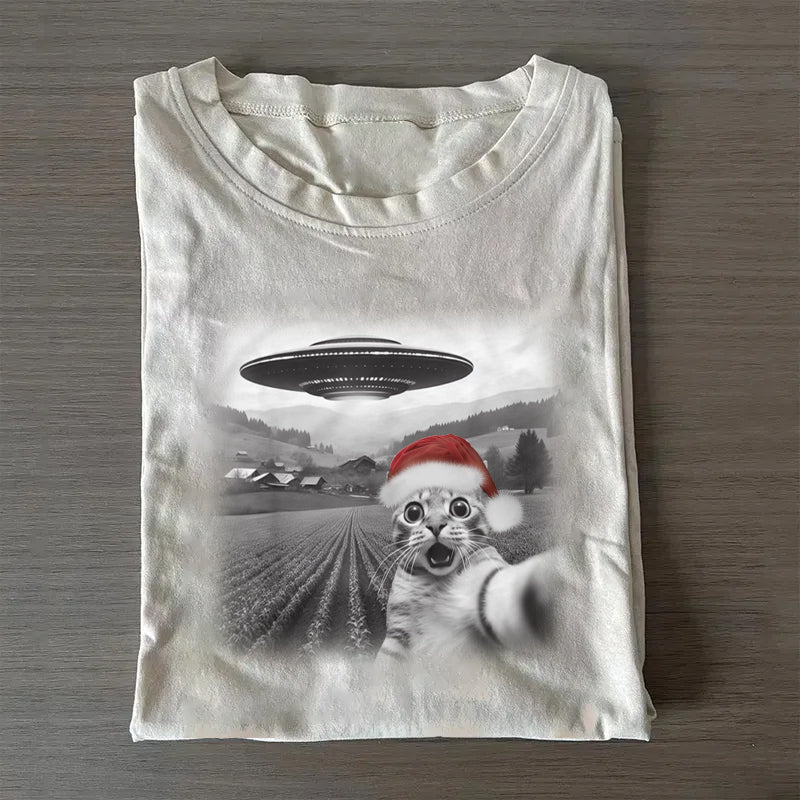 Christmas Cat Selfle With UFO Art Acid Wash Sweatshirt