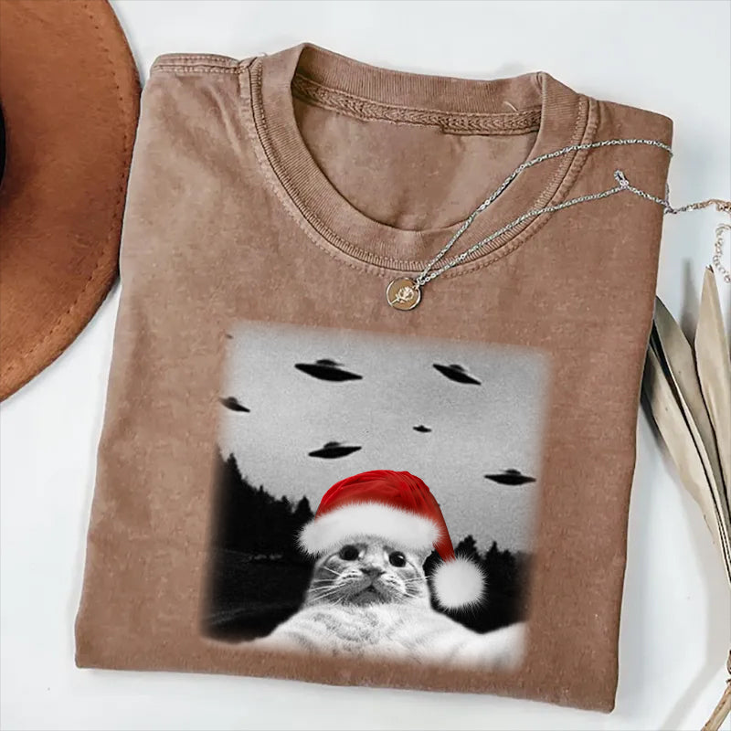 Christmas Cat Selfle With UFO Art Acid Wash Sweatshirt
