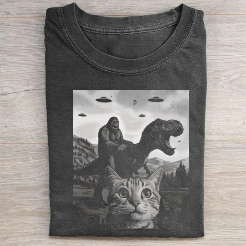 Cat Selfie With Dinosaur Funny T-Shirt