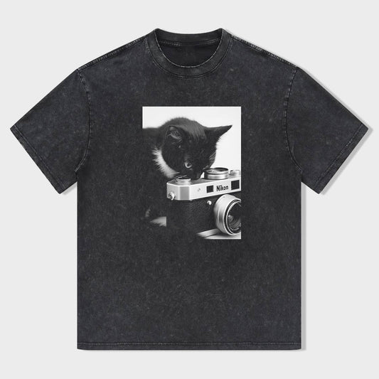 Vintage Cat with Camera Graphic T-Shirt