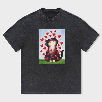 Cute Cat with Hearts Print Black T-Shirt for Casual Wear