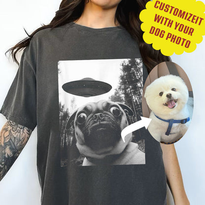 Personalized dog Taking Selfie with UFOs Funny Unisex T-Shirt