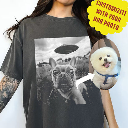 Personalized dog Taking Selfie with UFOs Funny Unisex T-Shirt