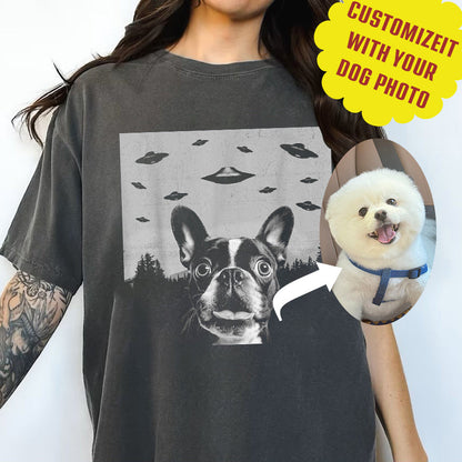 Personalized dog Taking Selfie with UFOs Funny Unisex T-Shirt