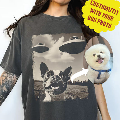 Personalized dog Taking Selfie with UFOs Funny Unisex T-Shirt