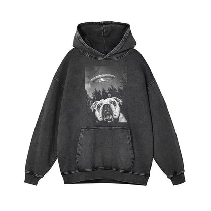 Surprised English Bulldog Taking Selfie with UFOs Funny T-Shirt