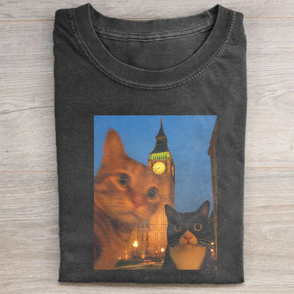 Cat Taking Selfie with Big Ben Funny T-Shirt