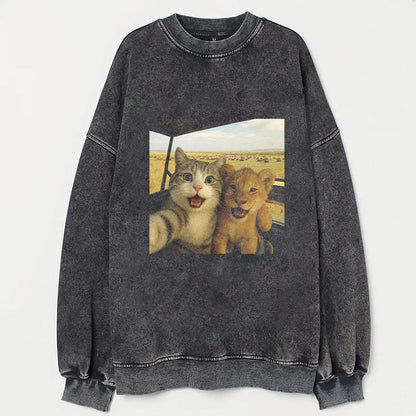 Cat Taking Selfie with Cousin Funny T-Shirt