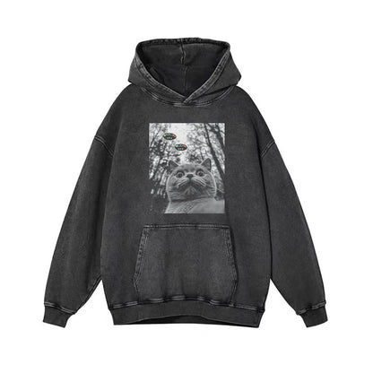 British Shorthair Cat Taking Selfie with UFOs Funny T-Shirt