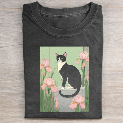 Black Cat Graphic T-Shirt