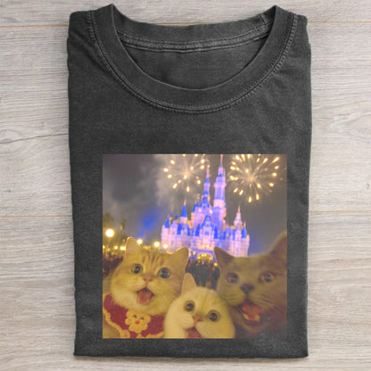 Cat Taking Selfie Funny T-Shirt