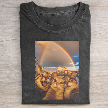 Cat Taking Selfie Funny T-Shirt