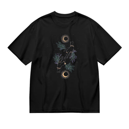 Short Sleeve Black T-Shirt with Celestial Moon and Branches Print for Casual Wear