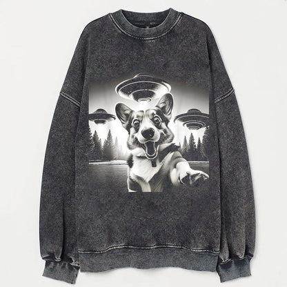 Corgi Taking Selfie with UFOs Funny T-Shirt - heygraff