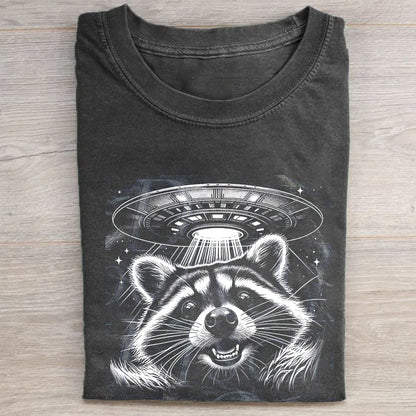 Raccoon Taking Selfie with UFOs Funny T-Shirt/Sweatshirt - heygraff