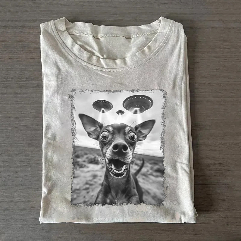 Miniature Pinscher Dog UFO Alien Extraterrestrial Selfie T-Shirt