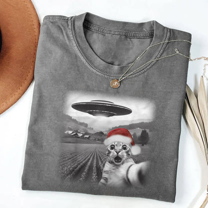 Christmas Cat Selfle With UFO Art Acid Wash Sweatshirt