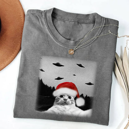Christmas Cat Selfle With UFO Art Acid Wash Sweatshirt