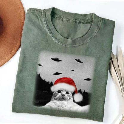 Christmas Cat Selfle With UFO Art Acid Wash Sweatshirt
