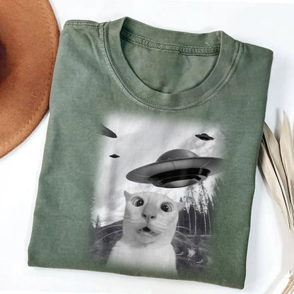 Cat-selfie-with-UFO-washed cotton T-shirt