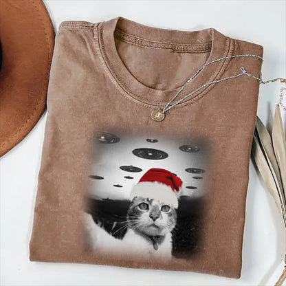 Christmas Cat Selfle With UFO Art Acid Wash Sweatshirt