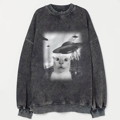 Cat-selfie-with-UFO-washed cotton T-shirt