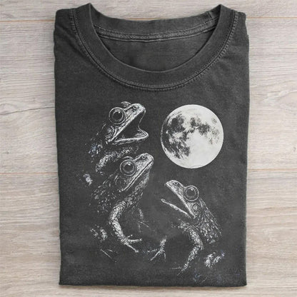 Frogs Howling To Moon T-shirt