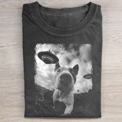Bull Terrier Taking Selfie with UFOs Funny T-Shirt - heygraff