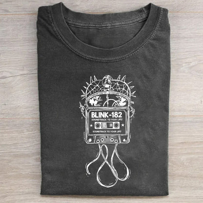 Retro Graphic T-Shirt Black Vintage Cassette Tape Design for Casual Wear